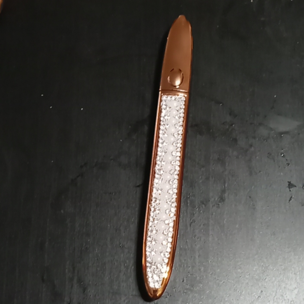 Black eyelash glue